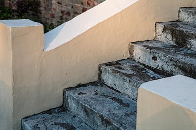 Prix d'un monte-escalier Stannah en 2026 : tarifs et aides financières