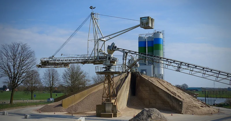 Calcul volume béton, gravier ou terre : les quantités réelles